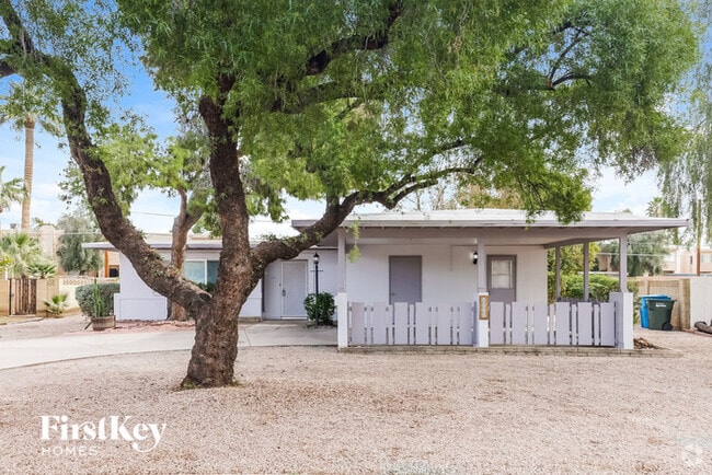 Building Photo - 9047 N 36th Dr Rental