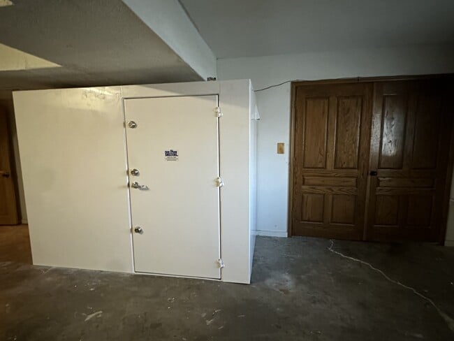 Photo - 2202 Monitor St