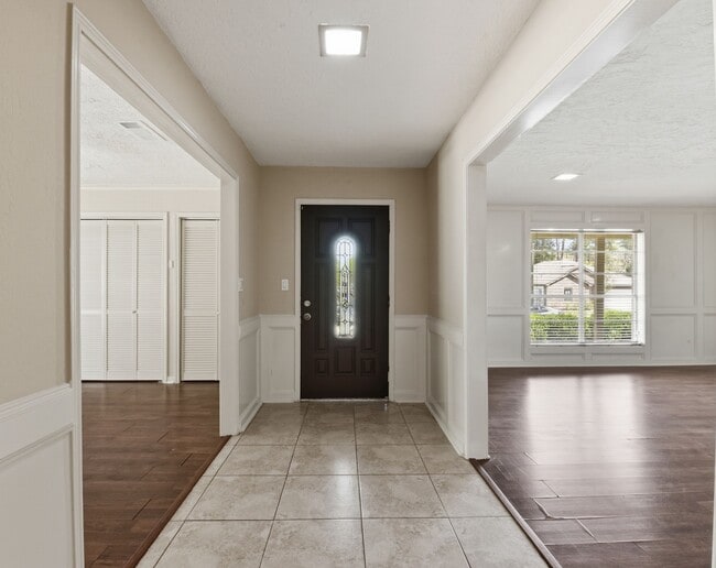 Building Photo - 9052 Zapata Way