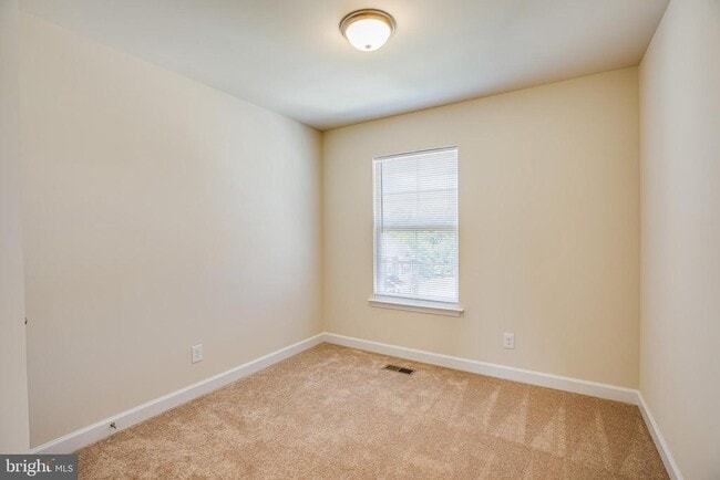 Photo - 92 Andrews Pl