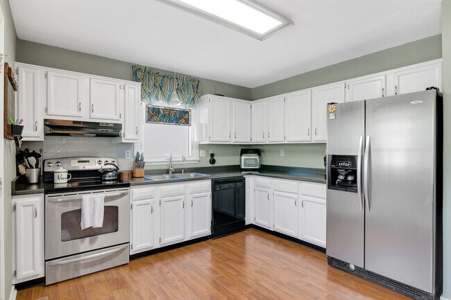 Photo - 2344 Horsley Dr