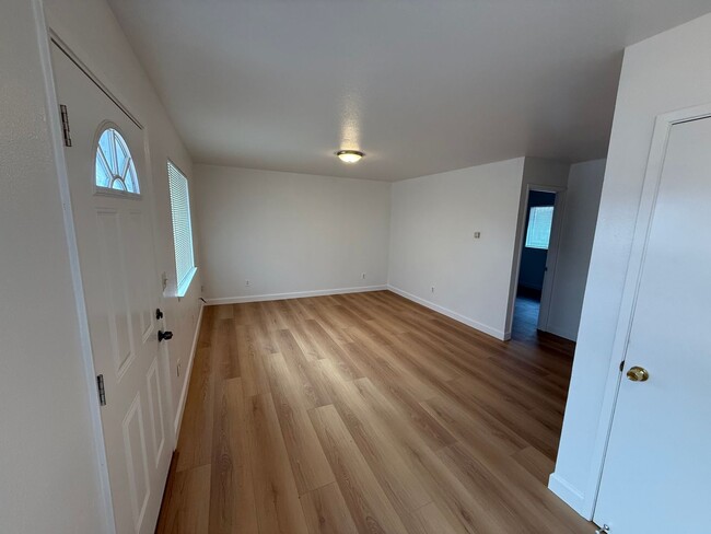 Photo - 11521 Poole St Unit 2