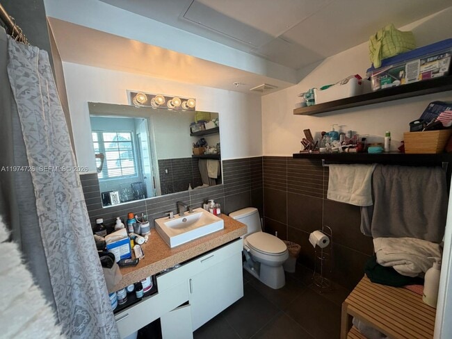 Photo - 435 21st St Unit 318