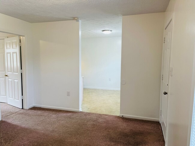 Photo - 47 Robinson St Unit 42 A