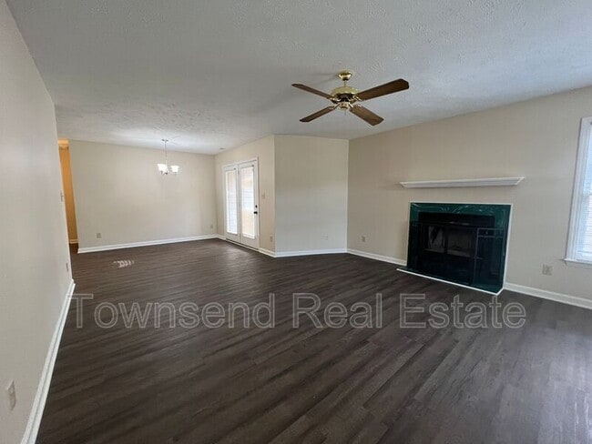 Photo - 2587 Gotts Ln