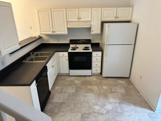 Photo - 40 Belhaven Dr