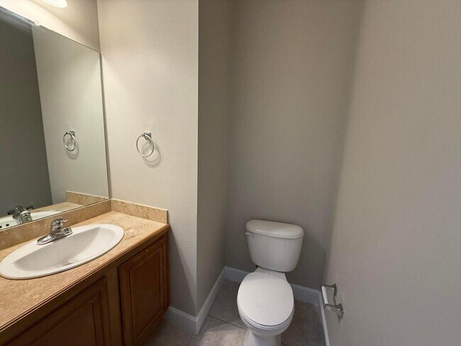 Photo - 15284-15331 US-331 BUS