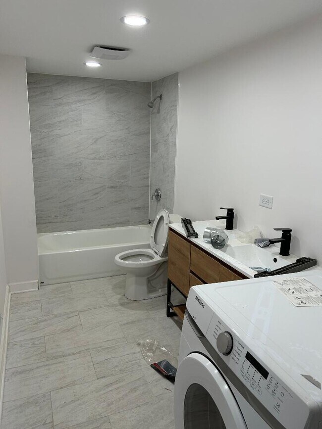 Photo - 1439 W 16th St