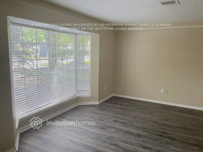 Photo - 8214 Oak Moss Dr