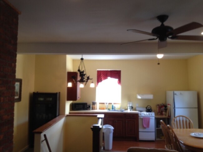 Photo - 50 Pleasant St Unit 3