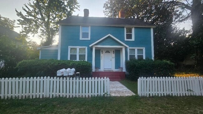 Building Photo - 317 Sortwell St Unit Apt B