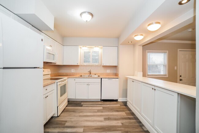 Photo - 3622 Washburn St