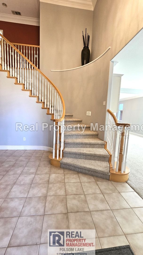 Photo - 5 Bedroom Carmichael Home + Large Bonus Room | 3-Car Garage & RV/Boat Parking