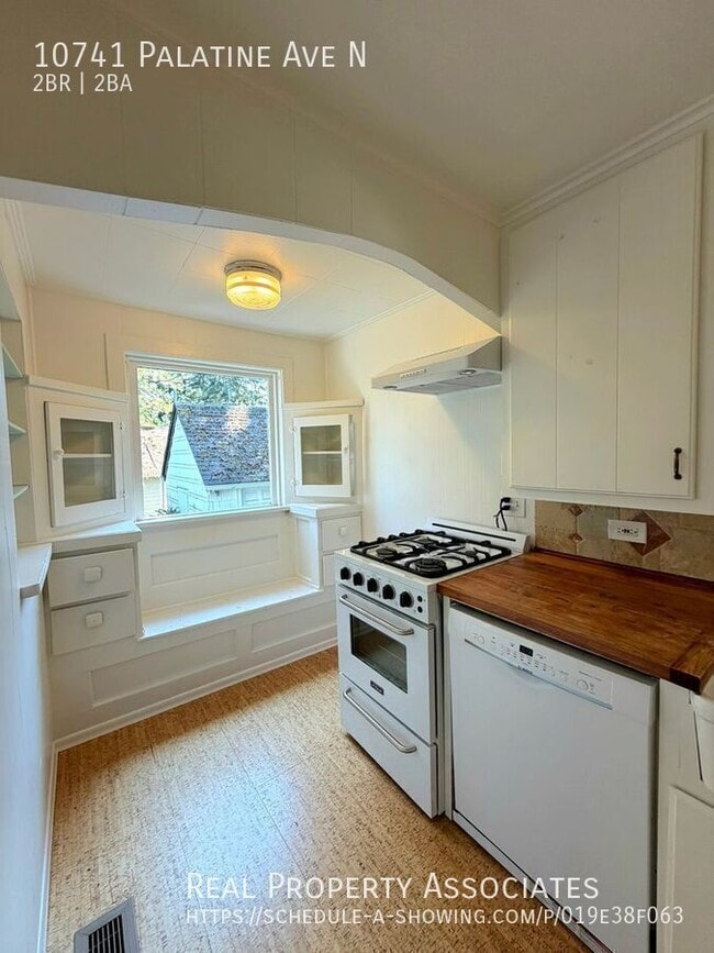 Photo - 10741 Palatine Ave N