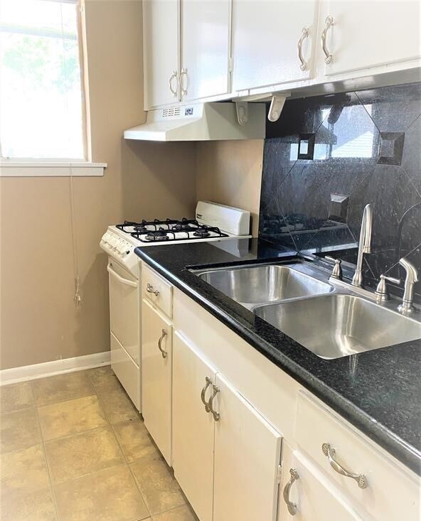 Photo - 427 W 17th St Unit 8