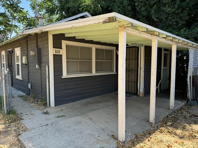 Building Photo - 814, 820, 822 Elm. Ave. Unit 820 Elm. Ave.