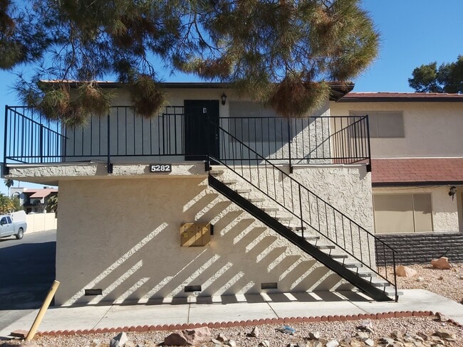 Building Photo - 5282 S Maryland Pky Unit D