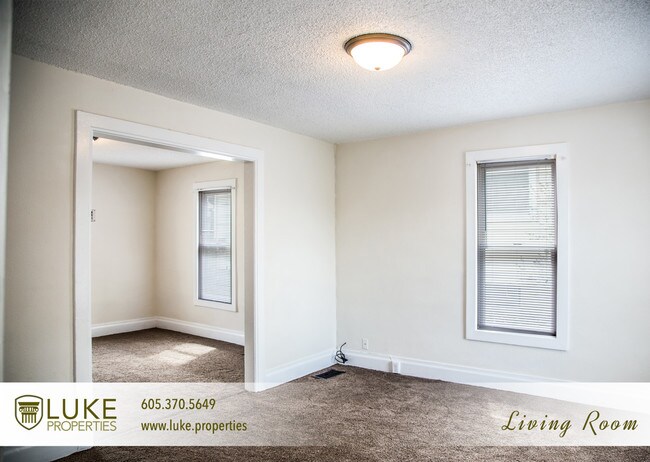 Photo - 814 N Indiana Ave