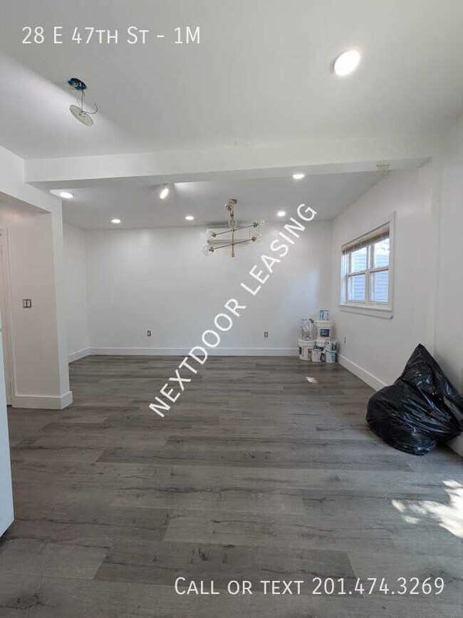 28 E 47th St Unit 1M