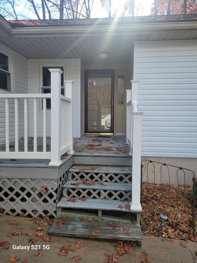 Photo - 140 Shelley Ln