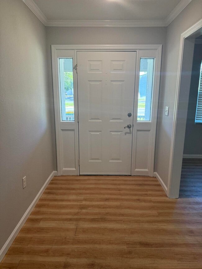Photo - 700 Mayflower Ave