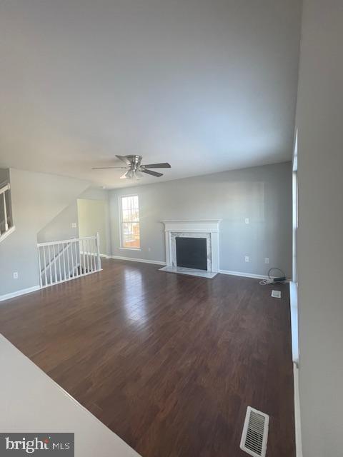 Photo - 25 Sir Thomas Ln