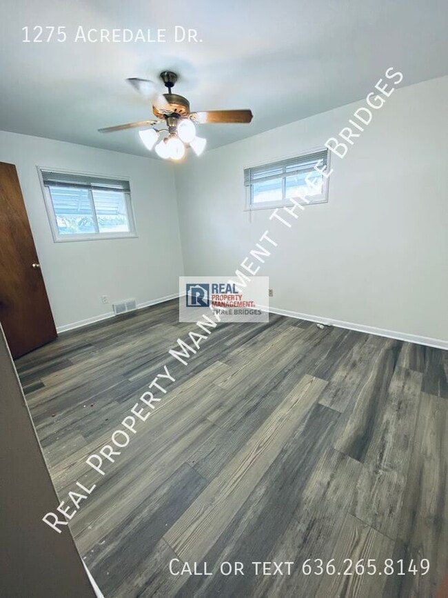 Photo - 1275 Acredale Dr