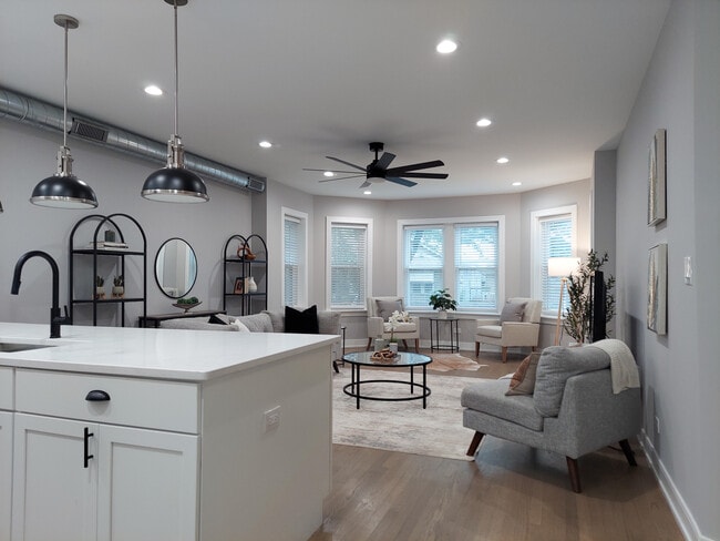 Photo - 2641 W Carmen Ave Unit 1