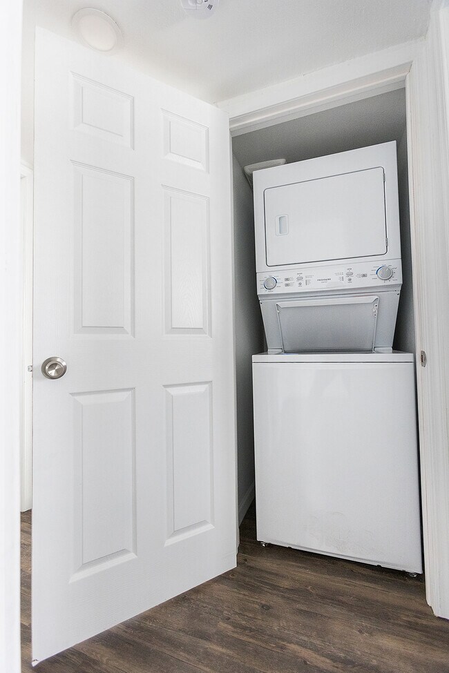 Washer/Dryer in each unit - Copper Palm