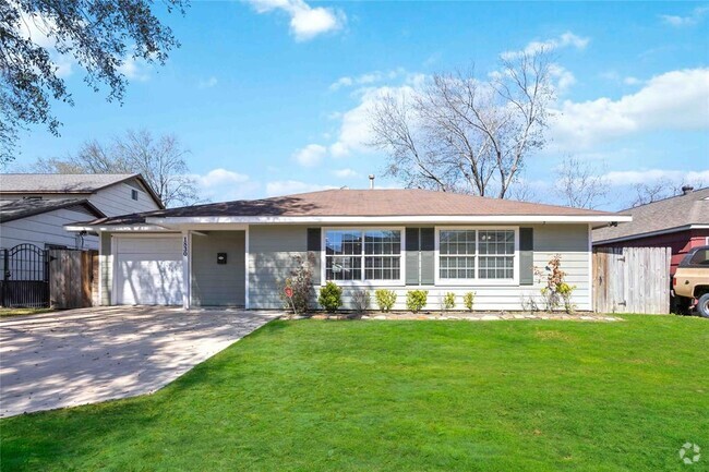 Building Photo - 1830 Libbey Dr Rental