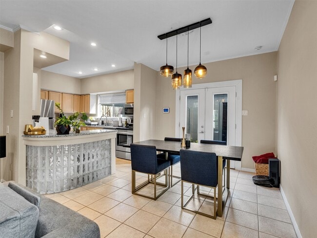 Photo - 701 Bering Dr Unit 806