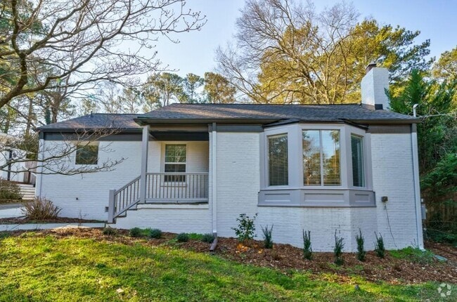Building Photo - 995 Lindbergh Drive NE Rental