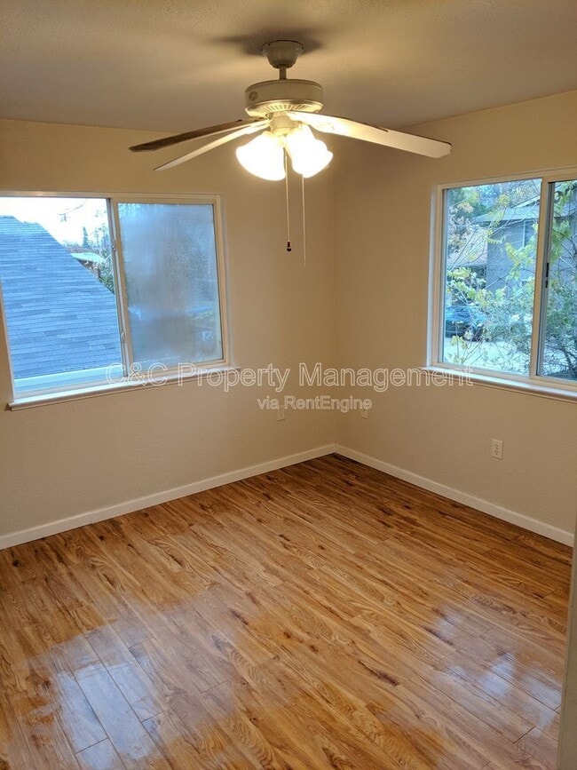 Photo - 701 Oakland Ave
