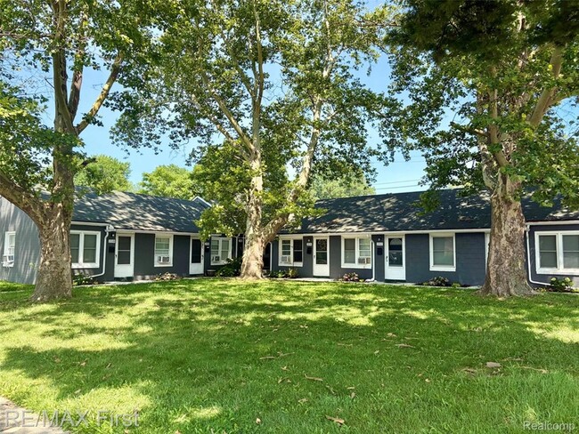 Building Photo - 206 Josephine Ave