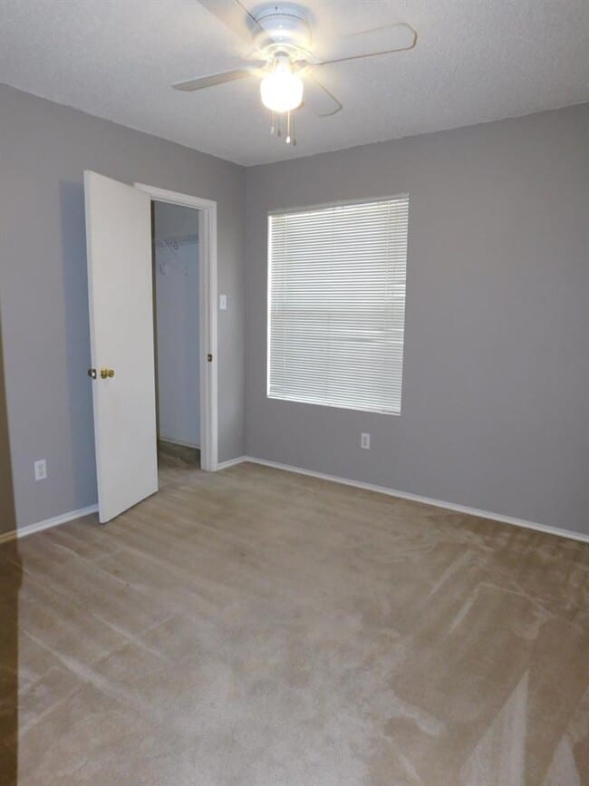 Photo - 1509 Black Locust Drive West
