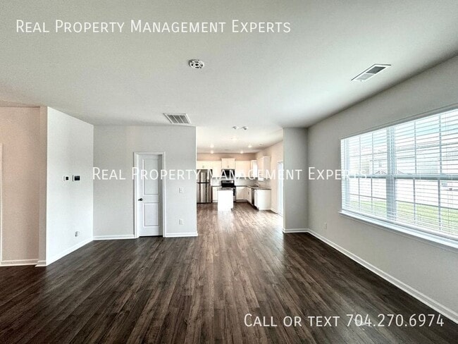 Photo - 4025 Lampasas Ln