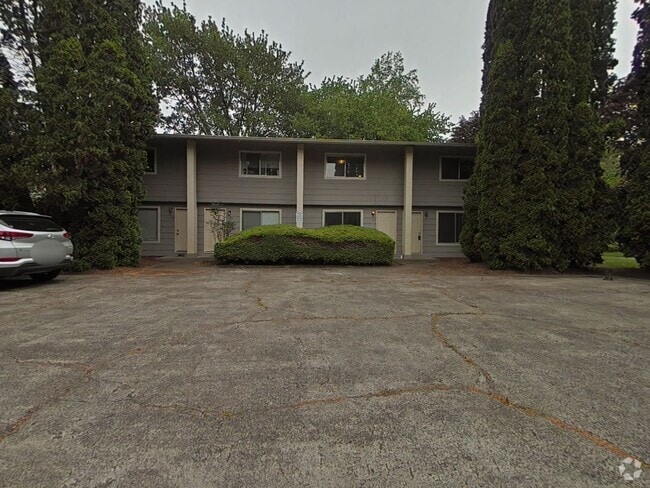 Building Photo - 2 Bedroom 4-Plex ~ South Corvallis ~ Small... Unit 1777 SE Lilly Rental