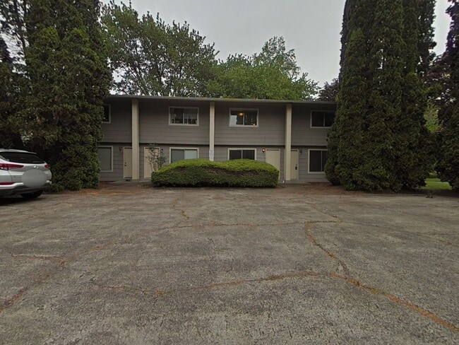2 Bedroom 4-Plex ~ South Corvallis ~ Small... - 2 Bedroom 4-Plex ~ South Corvallis ~ Small... Apartment Unit 1777 SE Lilly
