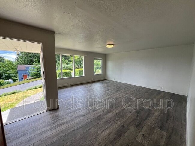Photo - 3202 Farragut St