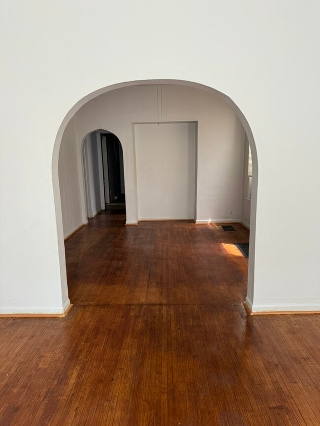 Photo - 4042 W Cermak Rd Unit 1