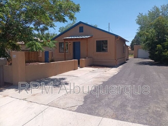 Building Photo - 504 San Clemente Ave NW Rental