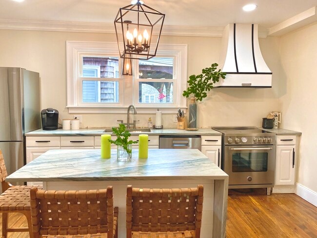 Photo - 13 Brinley St