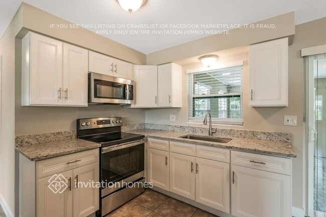 Photo - 2388 Nash St