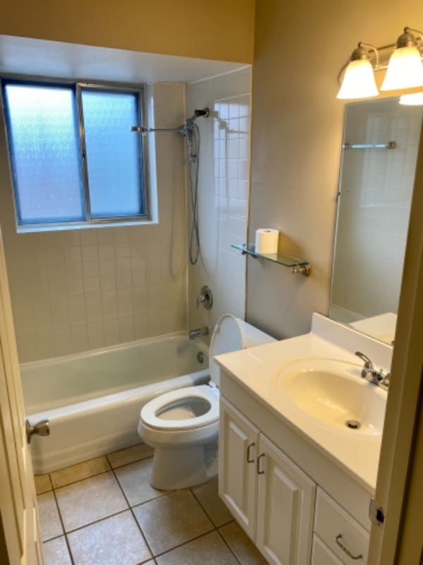 Photo - 7971 Royal Arms Ct Unidad 3