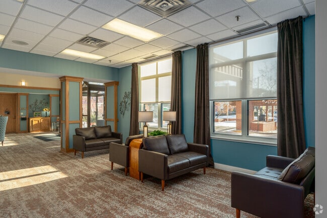 Lobby - Sitting Area