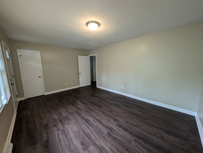 Photo - **Price Reduced with Lawncare included!