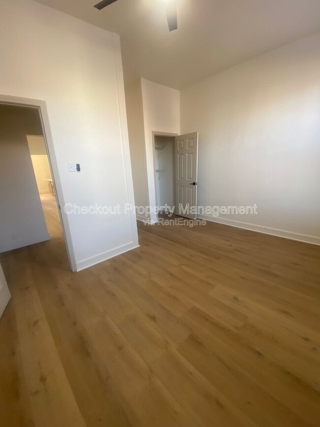 Photo - 3030 Chippewa St