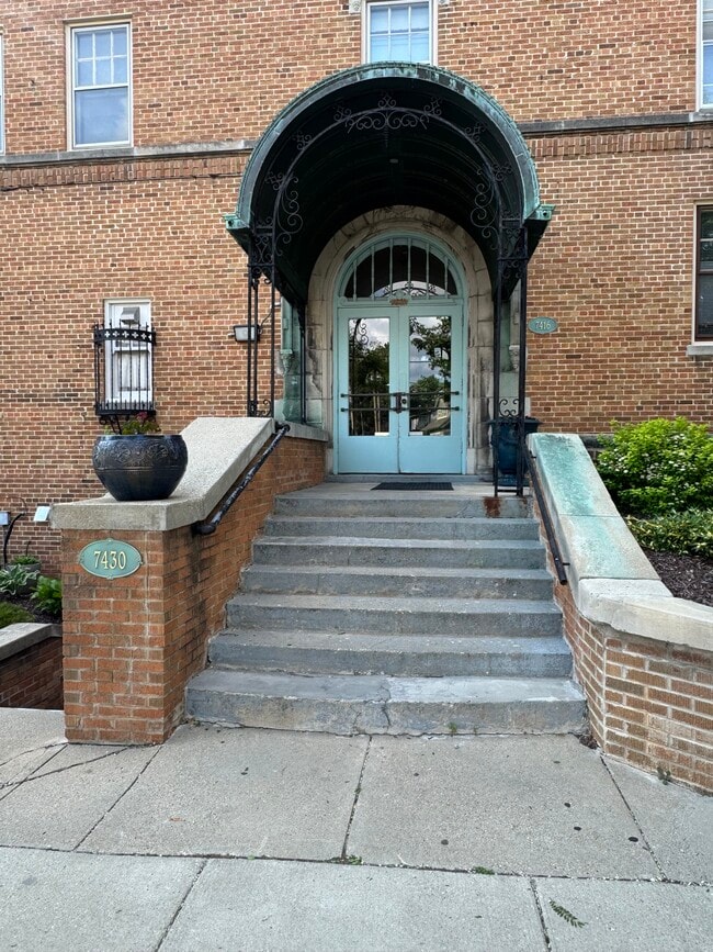 7416 Harwood Ave Unit 322