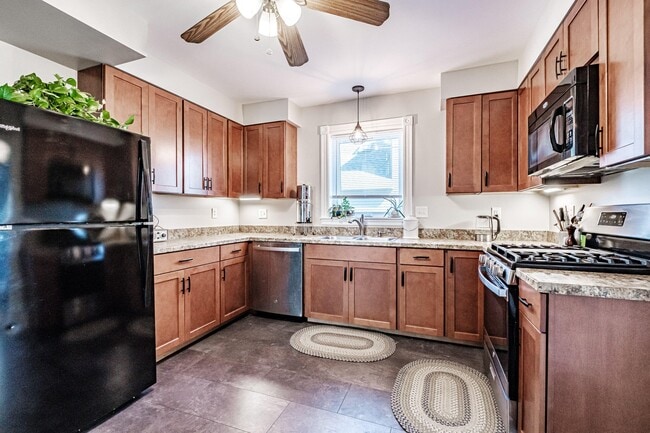 Photo - 35 Clinton St Unit 1