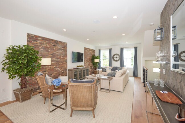 Photo - 25 Catherine St